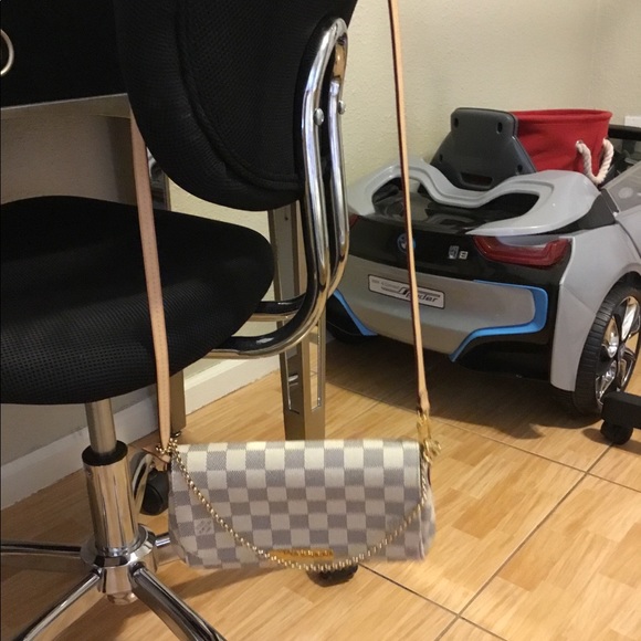 Louis Vuitton Favorite PM Azur - Picture 2 of 8